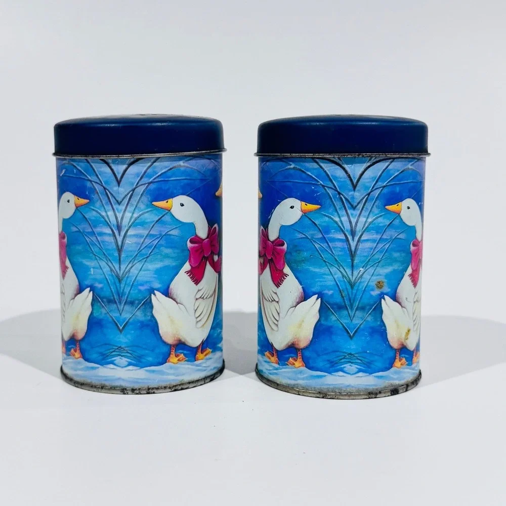 Vintage JSNY Tin Salt & Pepper Shakers w/Handles Country‎ Geese Winter Scene EUC
